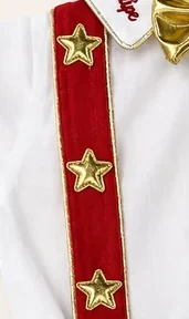 Estrelas douradas e suspensórios